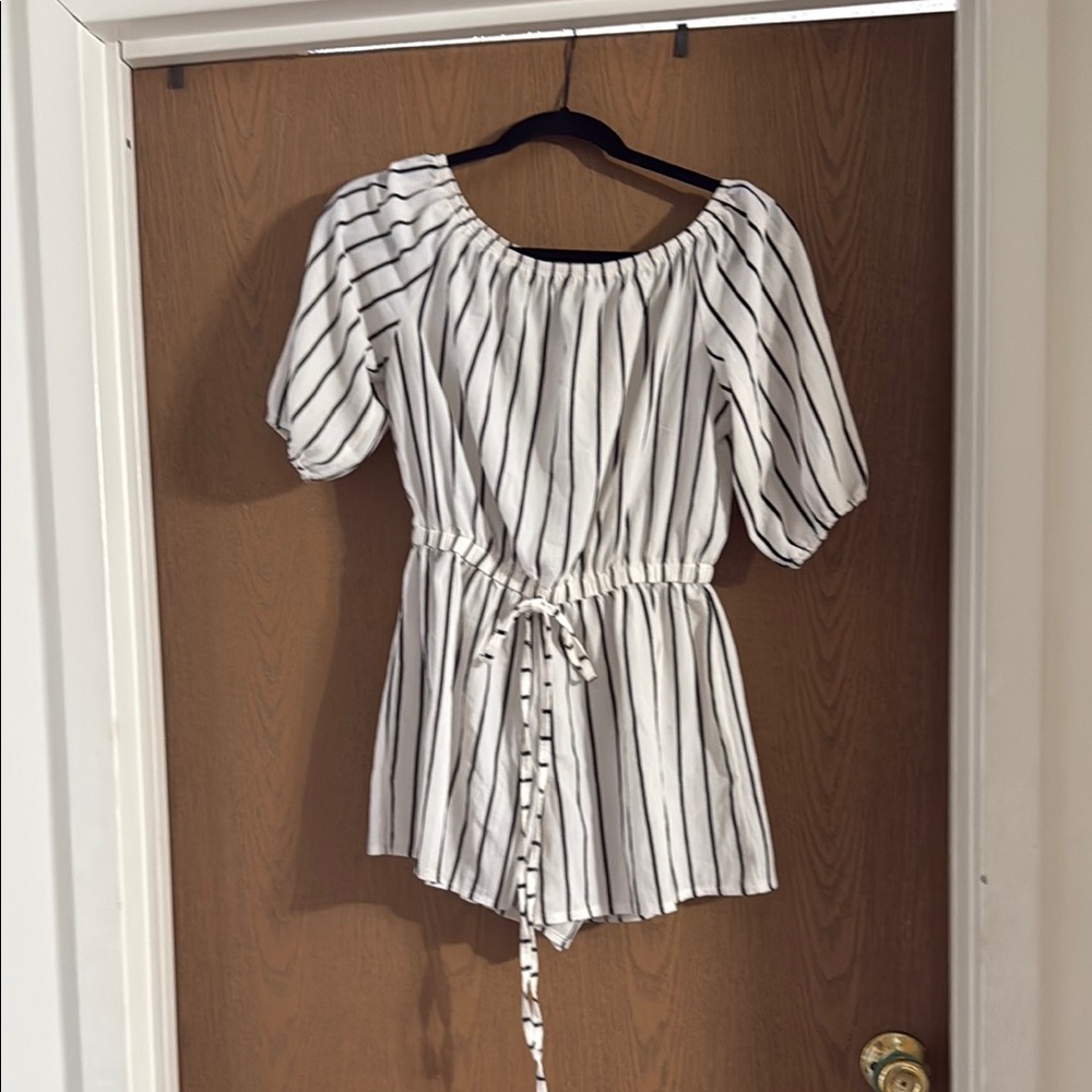 SHEIN White and Gray Puff Sleeve Jumpsuit Tie Front Relaxed